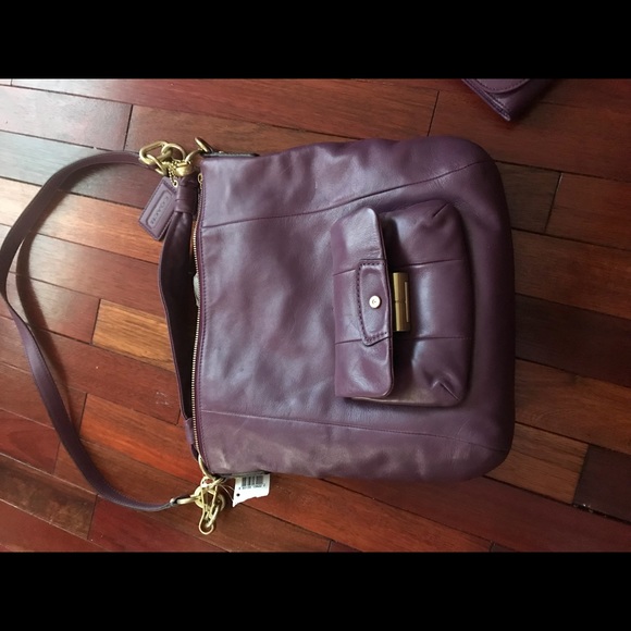 Authentic Coach Purse - Picture 3 of 4